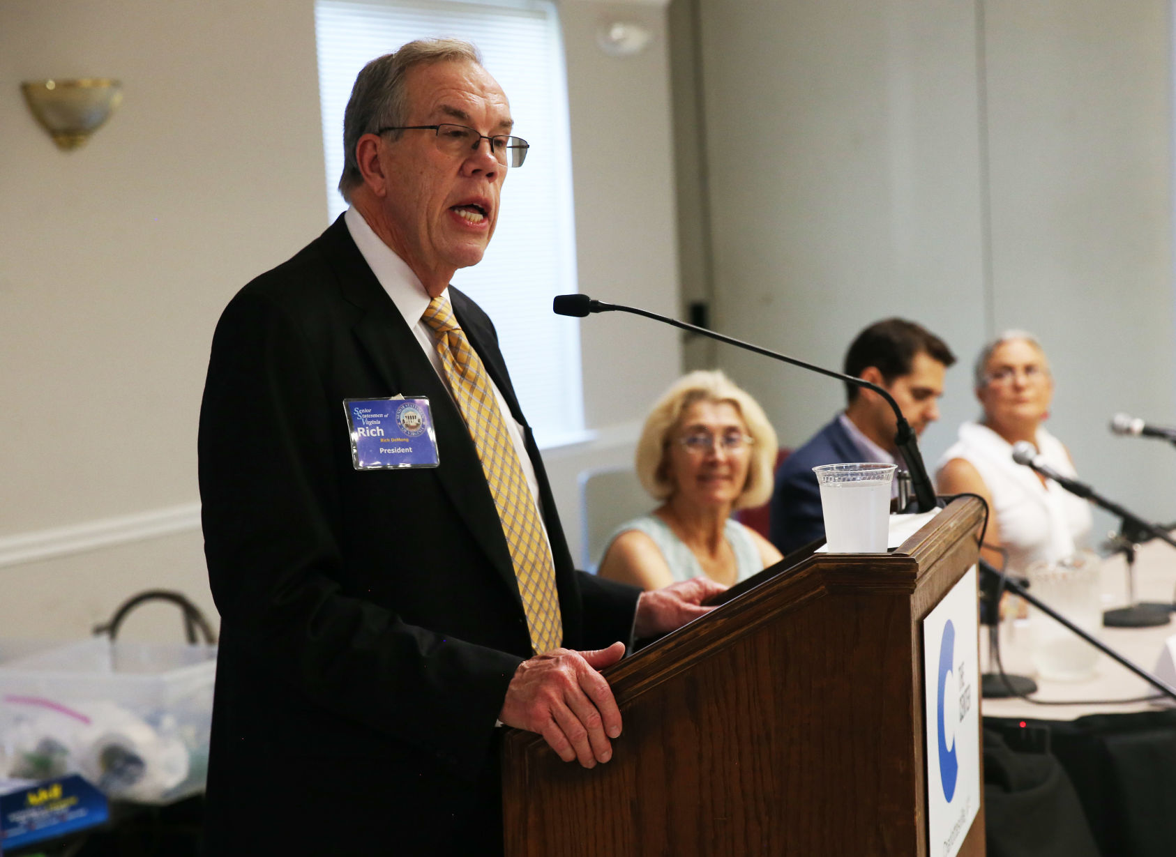 20190912_cdp_news_BosDebate439.JPG